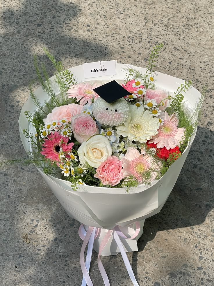 Rosy Character Garden Bouquet