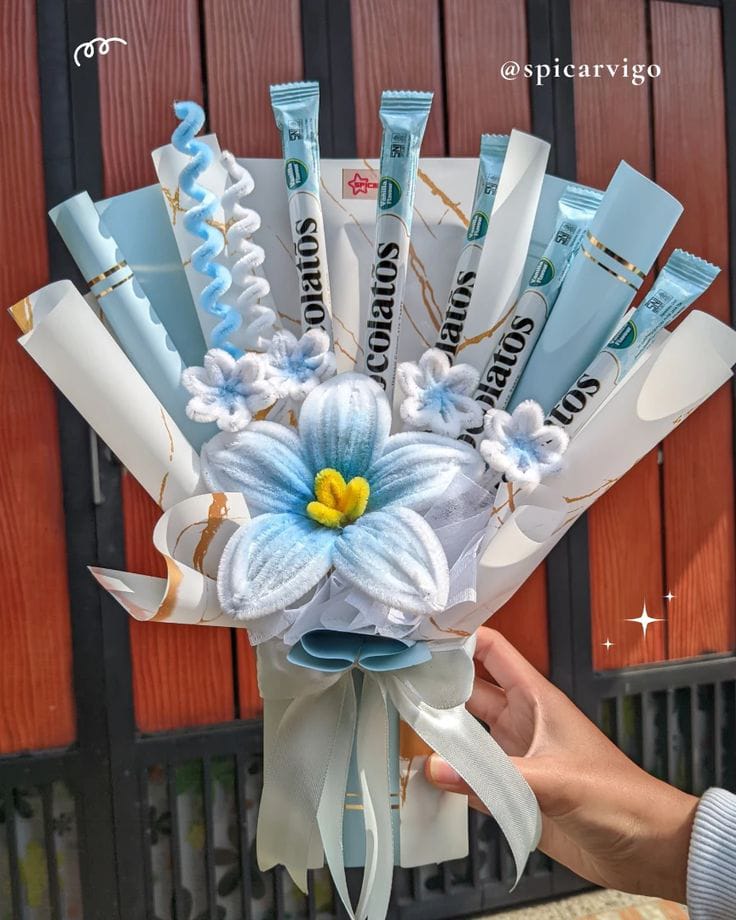 Frosty Vanilla Velvet Craft Bouquet